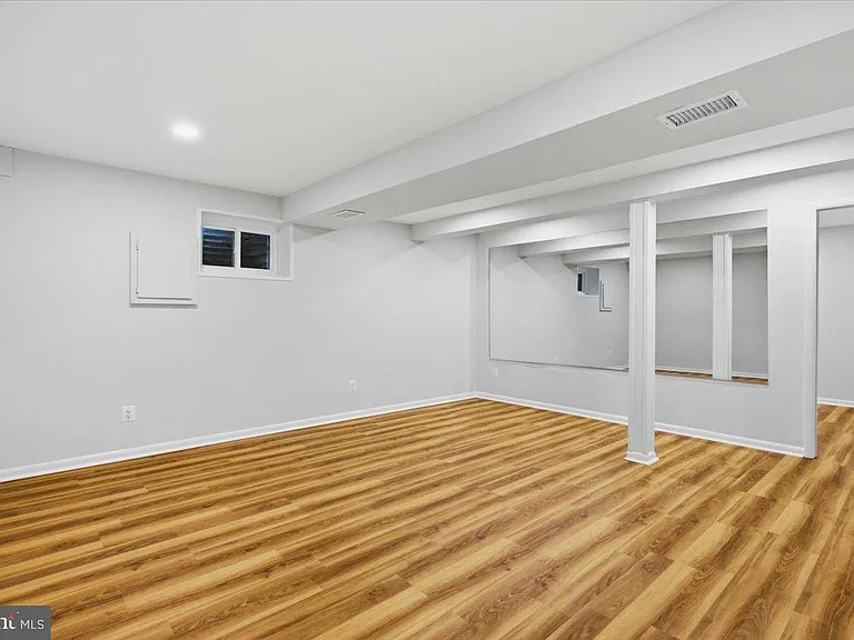 6614 Melody Ln — Photo 39