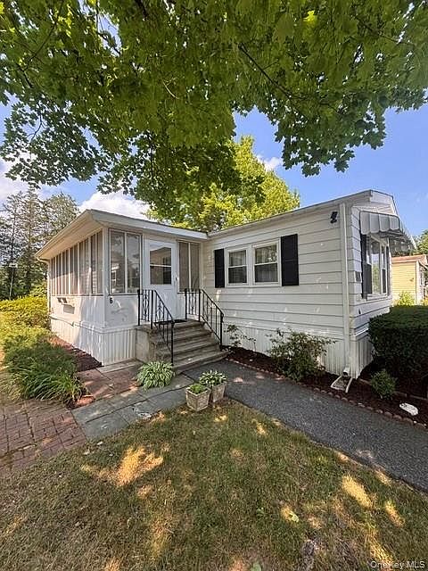 1st image of 1040 Violet Ave Lot 6