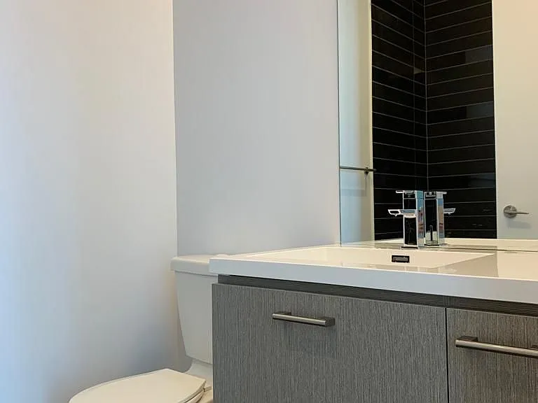 87 Peter St #Penthouse 209 — Photo 3