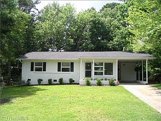 1st image of 2703 Holly Dr