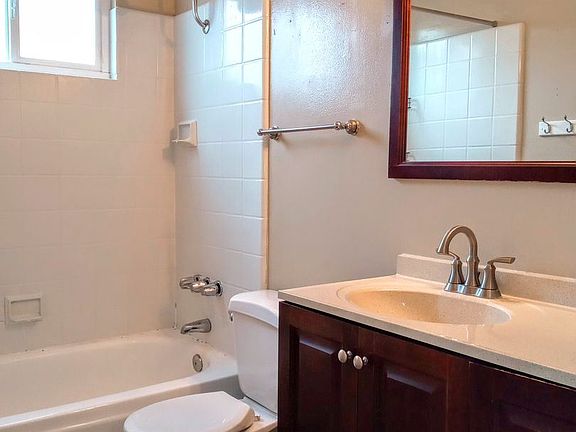 5th image of 2484 Le Bain Dr