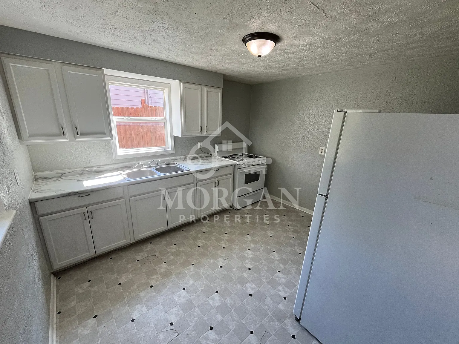 4214 East Lynn Street - 1 — Photo 3