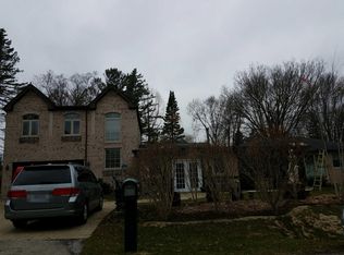 20882 N Birch St, Deerfield, IL