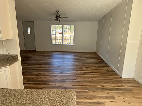 5th image of 7067 Hall Rd