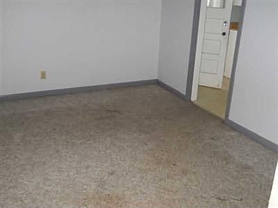 5th image of 2397 Nova Ave
