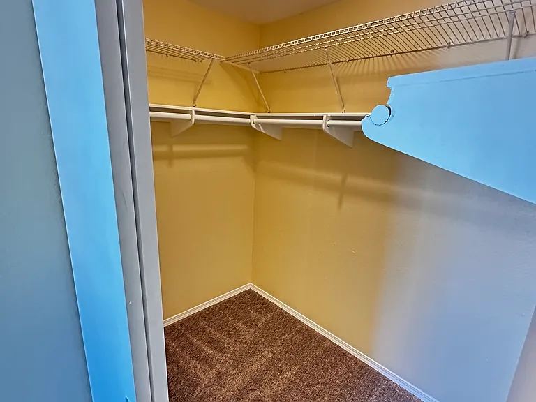 1465 E Lexington Ave #17D — Photo 32