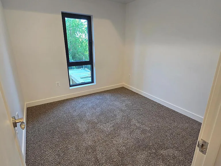 2536 Elvans Rd SE — Photo 10