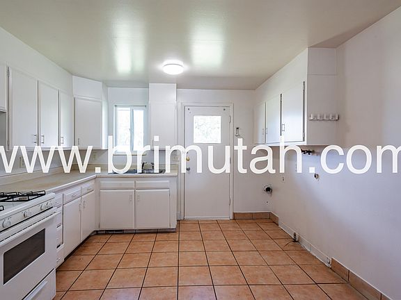 5th image of 1289 E Oros Ave