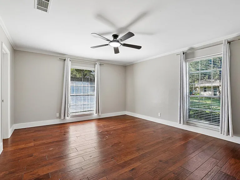 10903 Mellow Ln — Photo 15