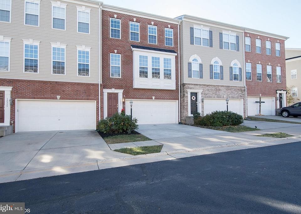 1st image of 16001 Greymill Manor Dr