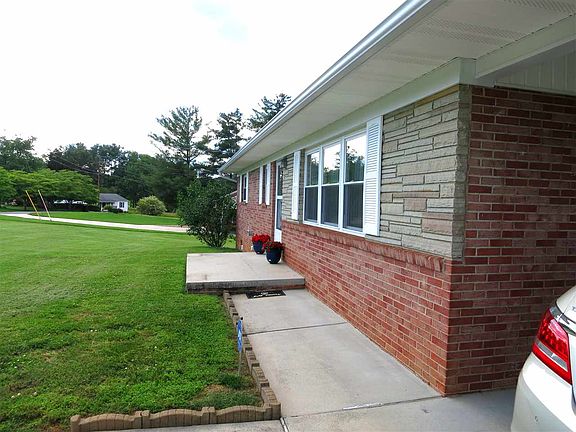 4th image of 2792 Conrad Dr
