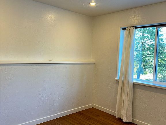 3rd image of 665 Magnolia Ave #A