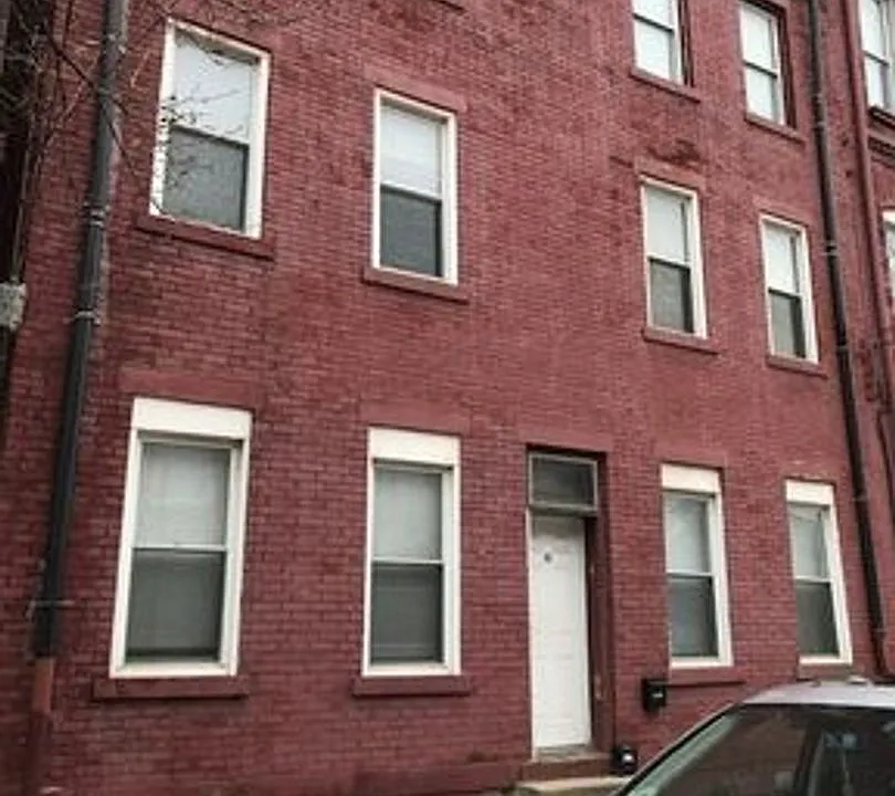 90 S 22nd St