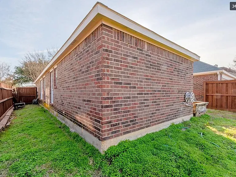 4217 Oak Grove Dr — Photo 10