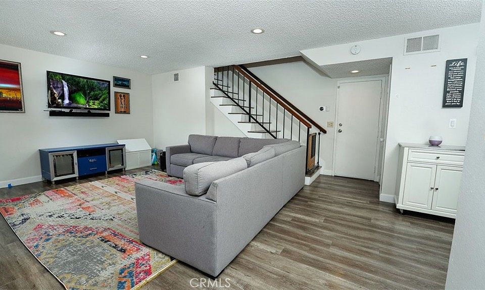 20807 Roscoe Blvd APT 8, CA 91306 Zillow