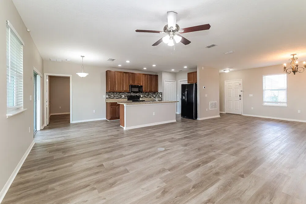 3 bed, 2.0 bath, 1600 sqft, $2,650 — Photo 3