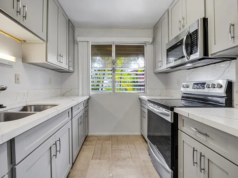 94-1404 Lanikuhana Ave #418 — Photo 1