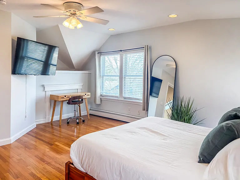 65-67 Saint James Cir #2 — Photo 14