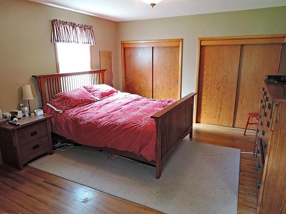 Bedroom 1b