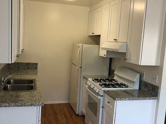 4th image of 625 Magnolia Ave #9