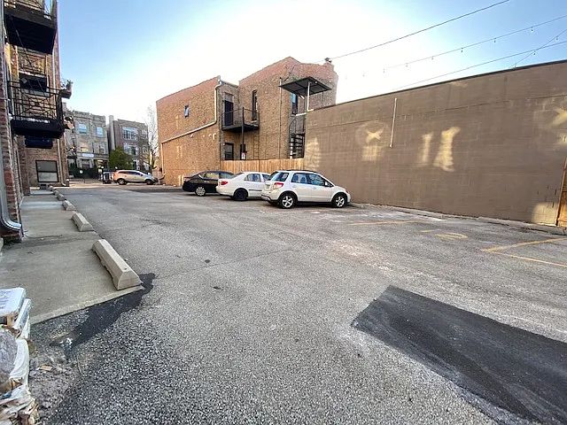 2120 W Washington Blvd #204 — Photo 14