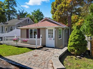 28 Waterville Dr, Sound Beach, NY 11789