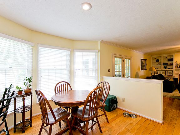 5th image of 2602 Windwood Dr