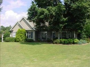 340 Winding Oak Dr, Woodruff, SC 29388