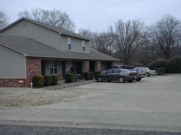 208 E F St APT 1, Russellville, AR 72801