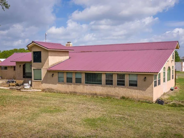1226 S State Highway 80, Luling, TX 78648
