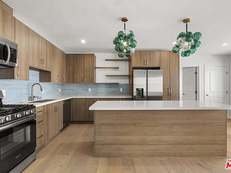822 N Orange Grove Ave #822.5 — Photo 4