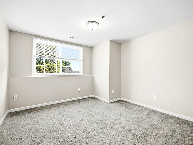 858 Malabu Dr #5000 — Photo 12
