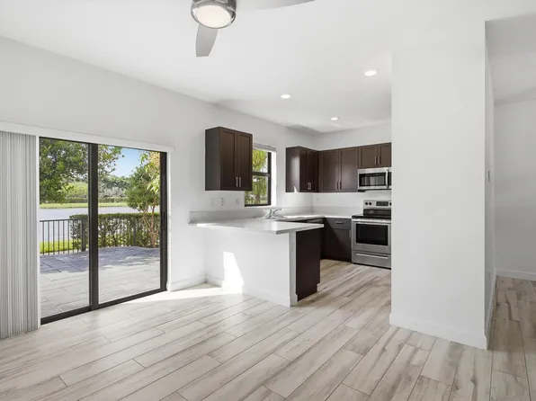 5884 Mustang Manor, Davie, FL 33314