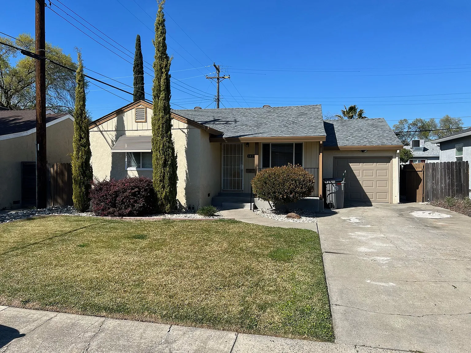 1429 Atherton St photo 1