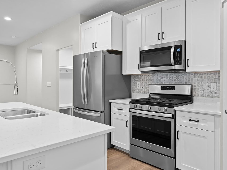 1st image of 1037 W Albion Meadow Way