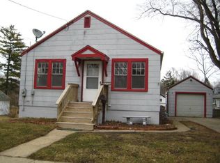 1510 Wheeler St, Woodstock, IL 60098