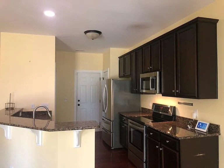 142 Candlewood Dr — Photo 7