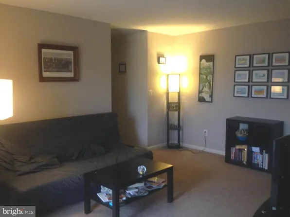 1541 Colonial Dr APT 301, Woodbridge, VA 22192