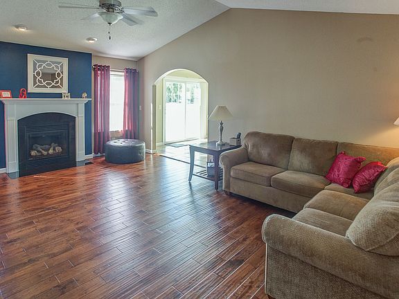 5th image of 1182 Larkspur Dr