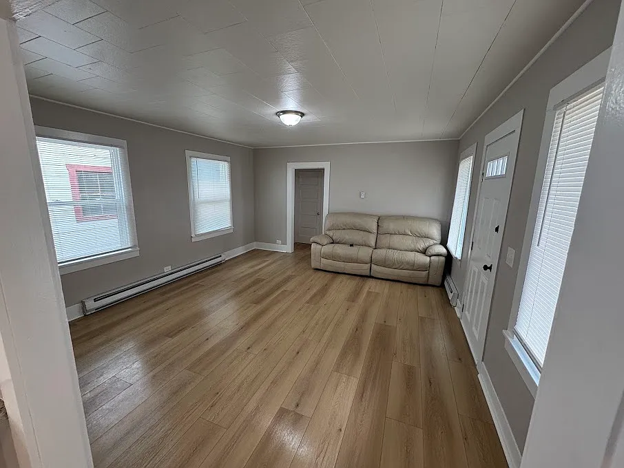 2 bed, 1.0 bath, $1,725 — Photo 3