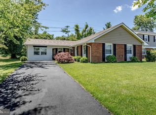 15 Marchmont Ln, Willingboro, NJ 08046