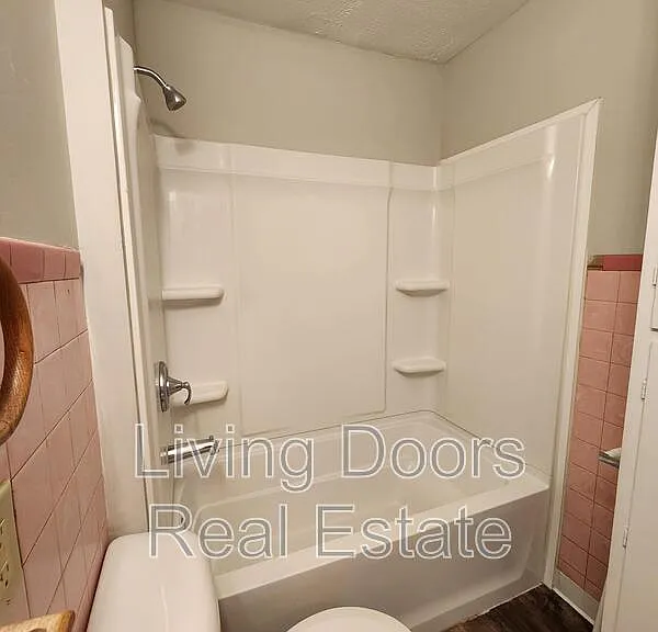 3701 Lewis Ave — Photo 37