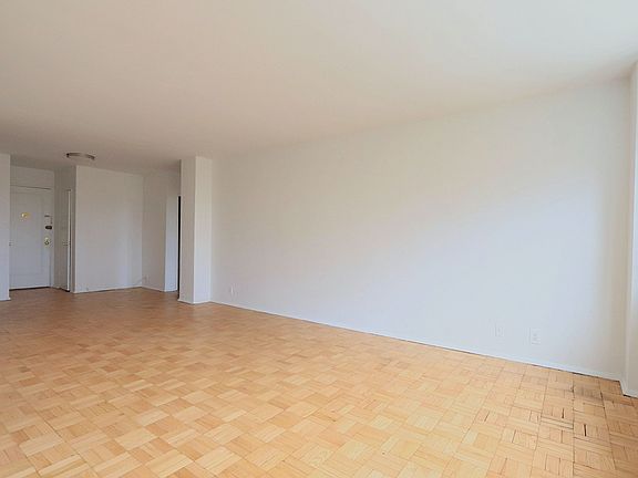 4th image of 735 Kappock St APT 5B