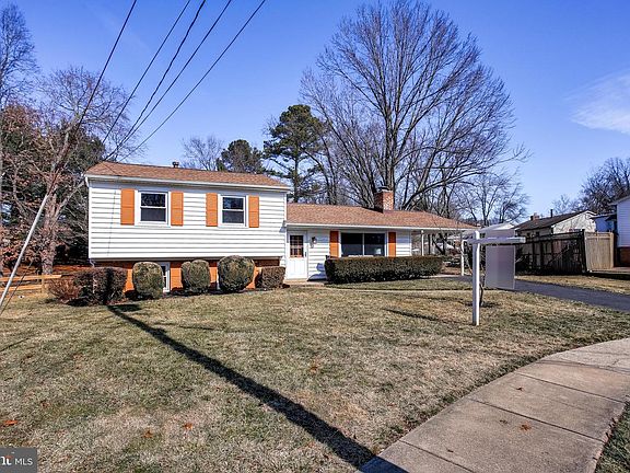 2nd image of 9542 Barkwood Ct