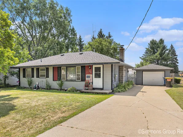 252 Jeffrey St, Cedar Springs, MI 49319