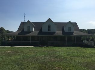 102 Charlies Farm Ln, Castleton, VA 22716