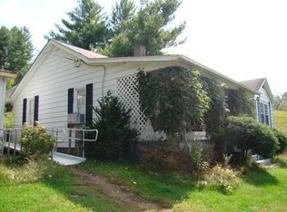 4601 Double Cabin Rd, Hillsville, VA 24343