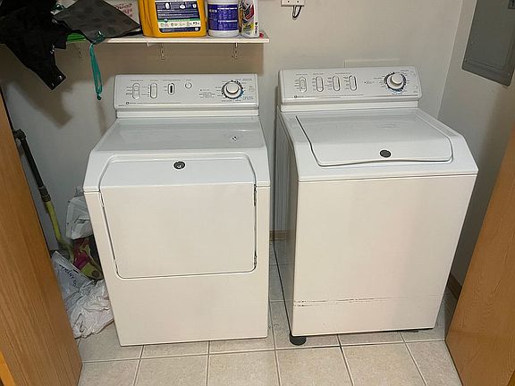 5th image of 1335 SE Florence Dr APT 307