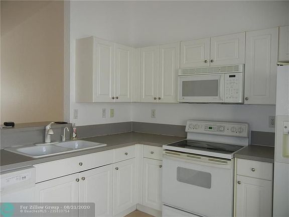 4th image of 2636 SW 188th Ter #2636