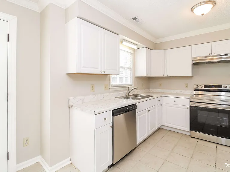 100 Buena Vista Ave — Photo 2